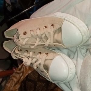 Beige/white Airwalk size 10